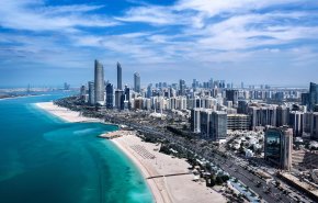 الامارات تحرم دولا عربية وإسلامية من التأشيرات وتمنحها 