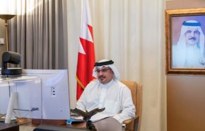 سقوط علنيّ جديد لولي عهد البحرين بدعوته لرئيس وزراء الكيان الصهيونيّ إلى تدنيس البلاد