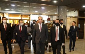 الكاظمي يصل إلى مبنى البرلمان لتقديم العزاء