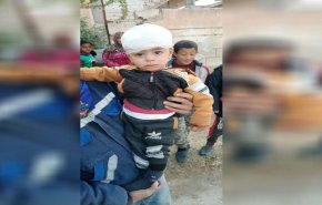 إصابة طفلين سوريين في عين عيسى باستهداف المسلحين لمنزلهم