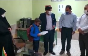 قصة مؤثرة.. هذا ما فعله معلم إيراني بإرثه ومدخراته