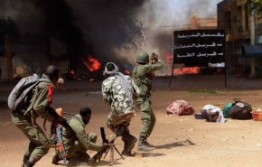 انفجارات في 3 مدن في مالي وسط هجمات للإرهابيين
