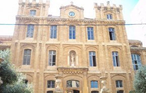 سقوط عدد من الجرحى في اشكال بالجامعة اليسوعية في بيروت

