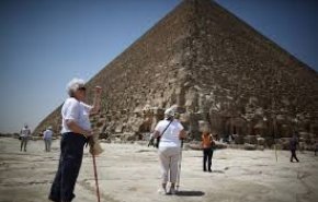 بالفيديو.. لحظة هجوم قرش على سائحة ألمانية في مصر