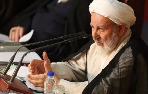 شاهد.. مراسم تشييع أحد أبرز رجالات الثورة الإسلامية في إيران
