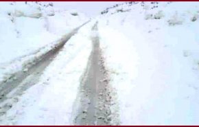 بعض الطرقات الجبلية في لبنان مقطوعة بسبب الثلوج