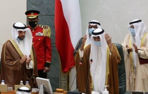 الحكومة الكويتية الجديدة تؤدي اليمين الدستورية أمام الامير