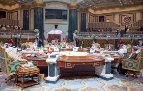 تأجيل قمة مجلس التعاون يرجىء المصالحة مع قطر إلى حين + فيديو