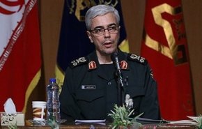 اللواء باقري: لدى العالم الاسلامي امكانية ليكون قوة عالمية