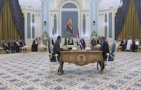 هادي يعلن عن تشكيل حكومة جديدة وفق ما يسمى بـ'اتفاق الرياض'