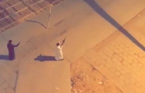 شاهد..السعودية تستيقظ على إطلاق نار مرعب في شوارع مكة