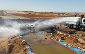 طائرات مجهولة تستهدف مصافي النفط السوري المسروق شرق حلب

