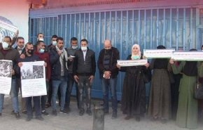 شاهد.. اعتصام فلسطيني أمام