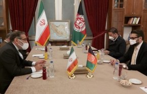 شمخاني يبحث مع مستشار الامن الوطني الافغاني القضايا الثنائية
