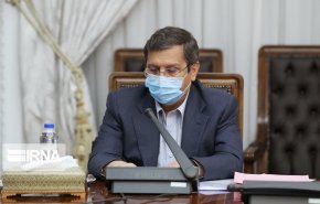 محافظ البنك المركزي يعلن حل مشلكة استيراد اللقاح المضاد لكورونا