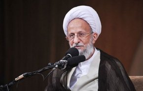 آية الله مصباح يزدي يرقد في احد مستشفیات طهران