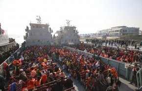 مسلمو الروهينغا يواجهون خطر الموت للفرار من 