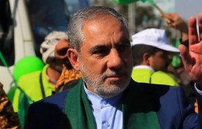 شاهد/السفير الإيراني لدى اليمن يزور ضريح الشهيد الصماد بصنعاء