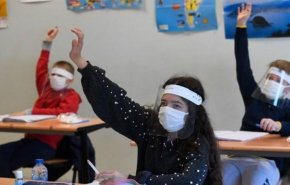  المدارس من أهم أسباب تفشى السلالة الجديدة لكورونا فى بريطانيا