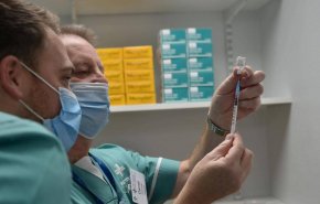 طبيب أمريكي توفي بعد أسابيع من تلقيه لقاح ’فايزر’ المضاد لكورونا