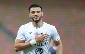 عمر السومة يجدد عقده مع الأهلي رسميا حتى 2024 
