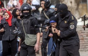 رايتس ووتش: مصر كثفت قمعها للمعارضين خلال 2020