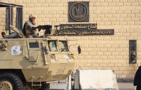 الداخلية المصرية توقف 16من القيادات الأمنية 