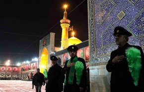 إيران تتشح بالسواد في ذكرى استشهاد سيدة نساء العالمين
