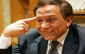 أول رد على أنباء إصابة عادل إمام بفيروس 