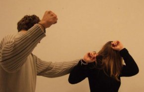 نائبة مصرية تقترح تغليظ عقوبة ضرب الزوجة لـ 
