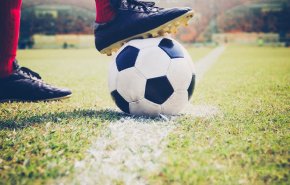 وفاة لاعب مصري خلال مباراة بعد ابتلاعه لسانه