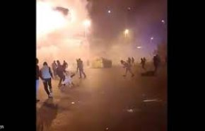 استمرار قطع الطرقات في لبنان احتجاجا على قرار الإقفال 