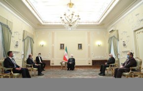 روحاني: العلاقات الستراتيجية بين ايران والعراق تضمن الامن والسلام بالمنطقة