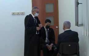 شاهد.. بنيامين نتنياهو يترك جلسة المحكمة بعد 20 دقيقة