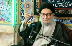 السيد السيستاني ينعى العالم ضياء آبادي
