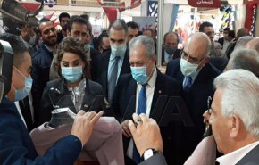 بالصور.. افتتاح معرض تخصصي للألبسة والنسيج في سوريا برعاية عرنوس