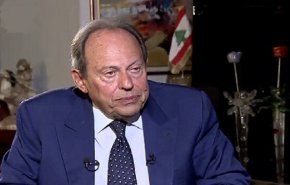 اميل لحود: تسليم السلاح في خضمّ المعركة خيانة بالمفهوم العسكري