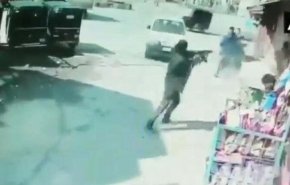  شاهد بالفيديو تفاصيل مقتل شرطيين برصاص مجهولين في الهند
