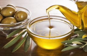 فوائد تناول زيت الزيتون يوميا لا تعد ولا تحصى
