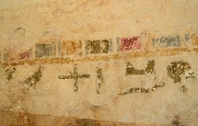 بالصور.. حيوان غريب منقرض على جدارية مصرية