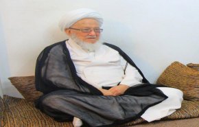 شاهد..المرجع الفياض يعود إلى منزله في النجف بعد تحسن حالته الصحية