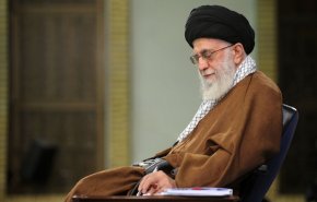 الإمام الخامنئي يبعث رسالة تعزية إلى السيد نصرالله بوفاة الشيخ أحمد الزين