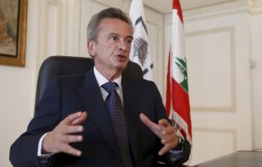 لبنان.. سلامة يهدد بمقاضاة 'بلومبرغ' بعد تقريرها المفبرك عنه