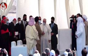 شاهد: بابا الفاتيكان يزور مدينة أور الأثرية جنوب العراق 