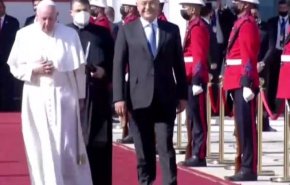 شاهد.. البابا فرنسيس يختتم زيارته التاريخية للعراق