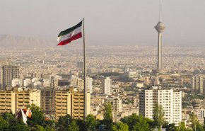 ايران ترفض الشروط وتتمسك بمبادئها وتواصل تعزيز قدراتها الدفاعية
