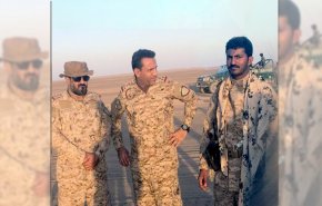 العقيد المالكي في زيارة إلى جبهة مأرب لرفع معنويات المرتزقة المنهارة + فيديو