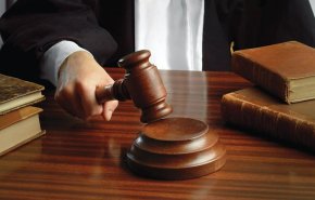  مسؤولون سوريون يحاكمون بتهم فساد وقاضي يكشف المزيد 
