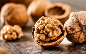 نوع من المكسرات مثالي لخفض ضغط الدم