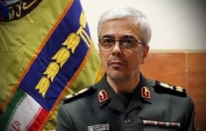 اللواء باقري يهنئ بمناسبة يوم حرس الثورة الاسلامية
